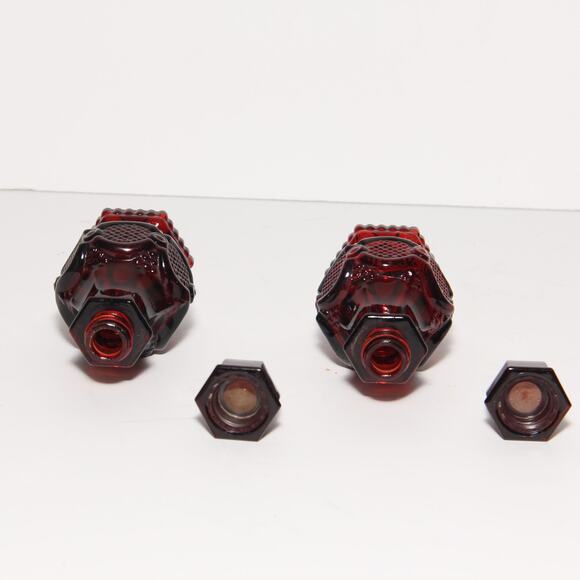 Vintage Avon 1876 Cape Cod Collection Ruby Red Glass Salt & Pepper Shakers EMPTY - Picture 5 of 5